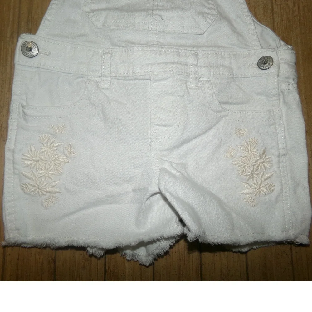 OshKosh B'gosh Toddler 4T Girls White Denim Floral Embroidered Short Overalls